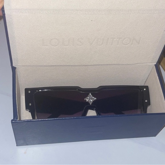 Louis Vuitton Black Sunglasses with Silver Accent - Picture 1 of 6